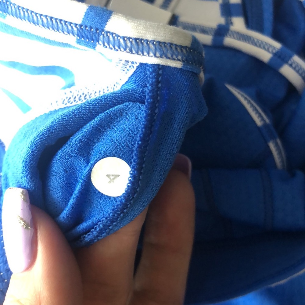 Lululemon No Limits Tank Top Blue White Women Built-in Sport Bra Yoga Run - Picture 3 of 4